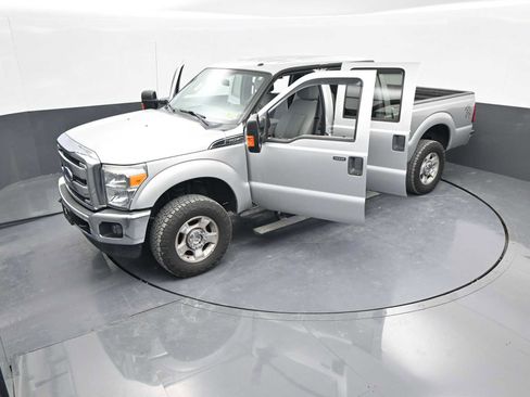 Used 2016 Ford F250 XLT w/ XLT Value Package image 40