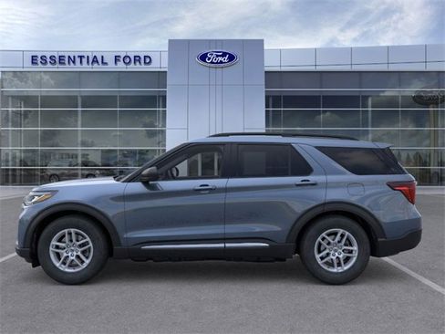 New 2025 Ford Explorer Active image 3
