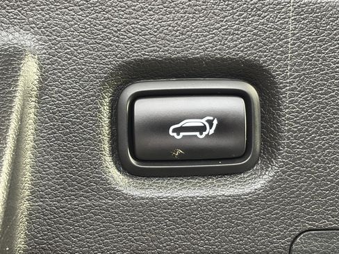 Used 2022 Hyundai Santa Fe SEL w/ Convenience + Premium Package image 16