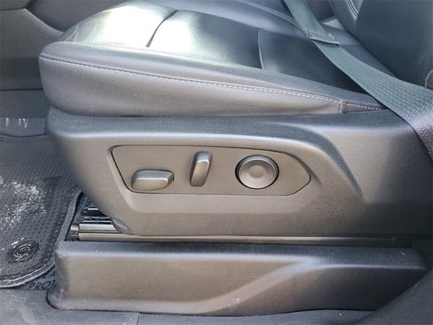 Used 2023 Chevrolet Suburban LT image 20