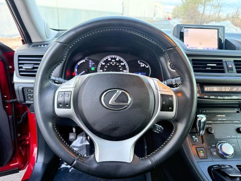 Used 2013 Lexus CT 200h w/ Premium Pkg w/Navigation image 31