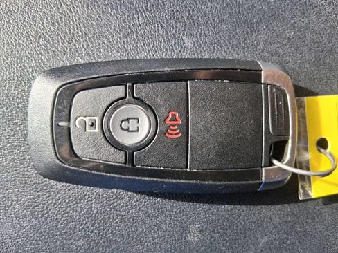 Used 2021 Ford Edge SE FWD image 13