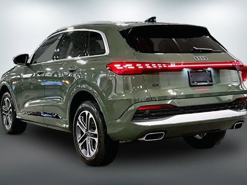 Used 2025 Audi Q5 Premium w/ Convenience Package AWD/4WD image 12