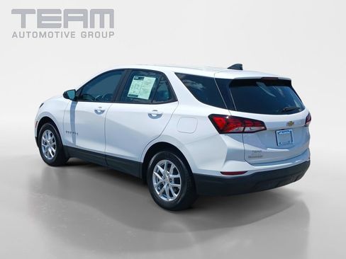 Used 2023 Chevrolet Equinox LS FWD image 5