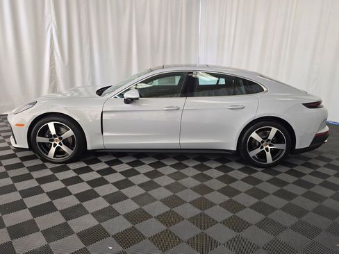 New 2025 Porsche Panamera 4 image 2