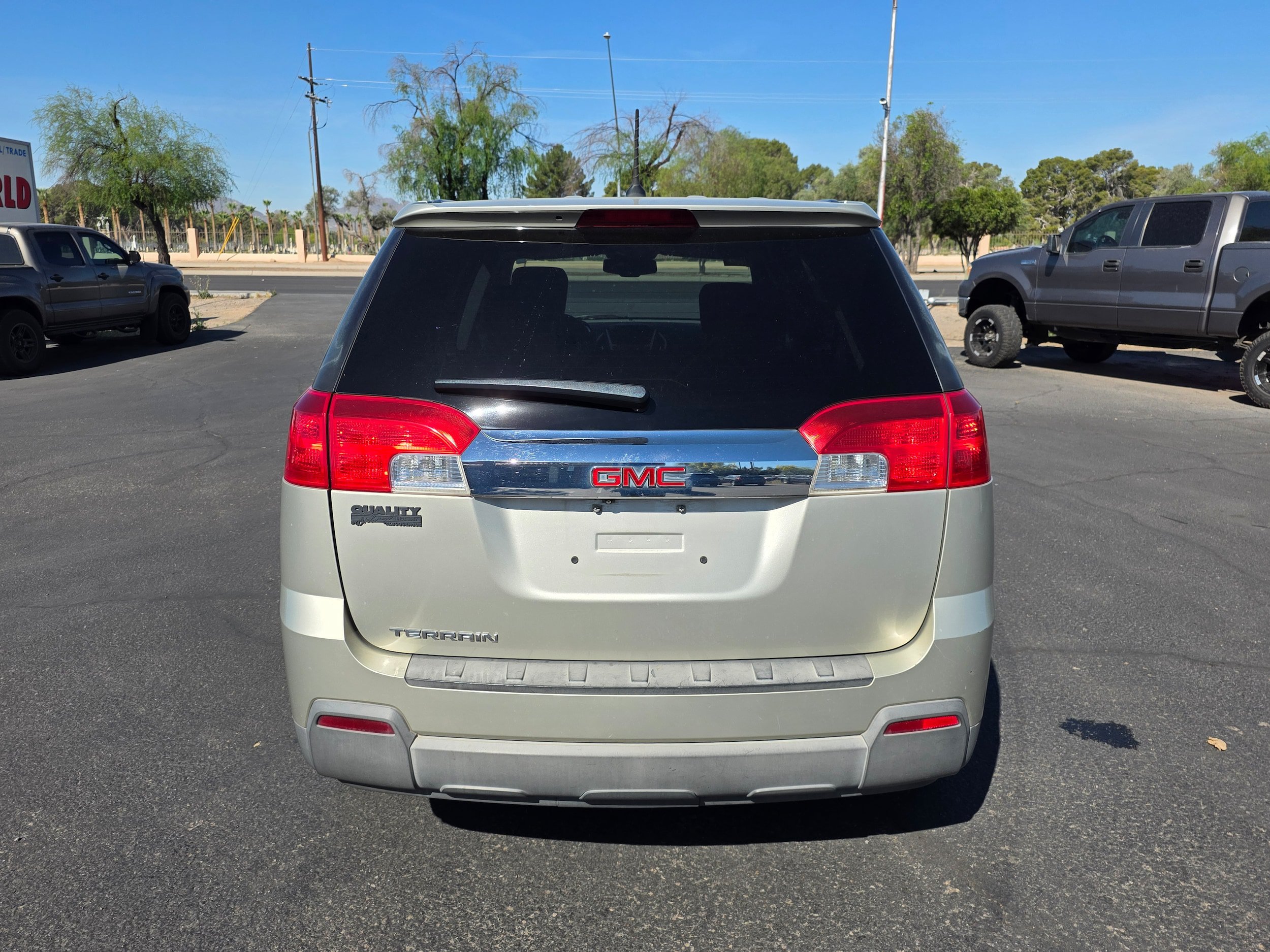 Used 2013 GMC Terrain SLE FWD image 4