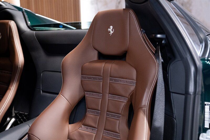 Used 2023 Ferrari 812 GTS RWD image 7