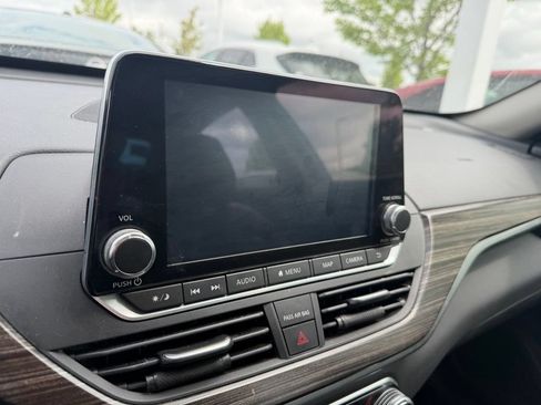 Used 2020 Nissan Altima 2.5 Platinum FWD image 15
