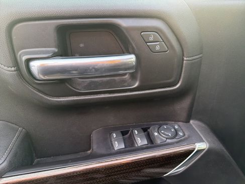 Used 2019 Chevrolet Silverado 1500 LT Trail Boss image 12