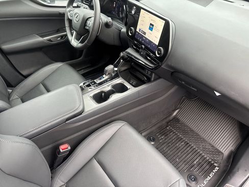 Used 2025 Lexus NX 250 250 Premium w/ Accessory Package (2T) image 16