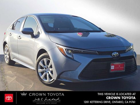 Certified 2024 Toyota Corolla LE image 1
