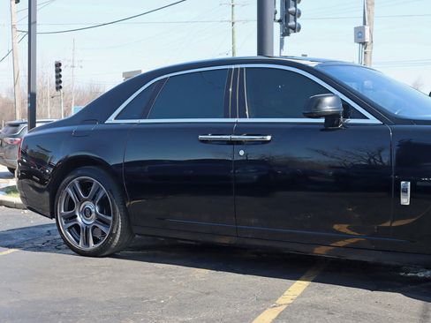 Used 2015 Rolls-Royce Ghost RWD image 4
