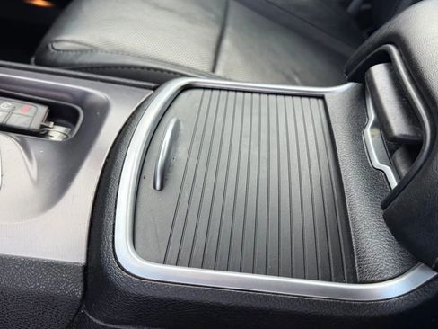 Used 2020 Dodge Charger SXT w/ Leather Interior Group RWD image 33