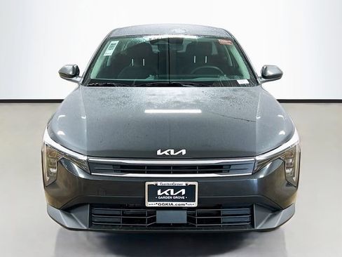 New 2025 Kia K4 LX image 2