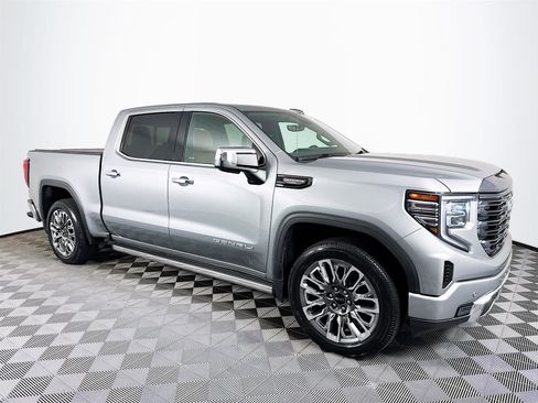 Used 2023 GMC Sierra 1500 Denali Ultimate image 3