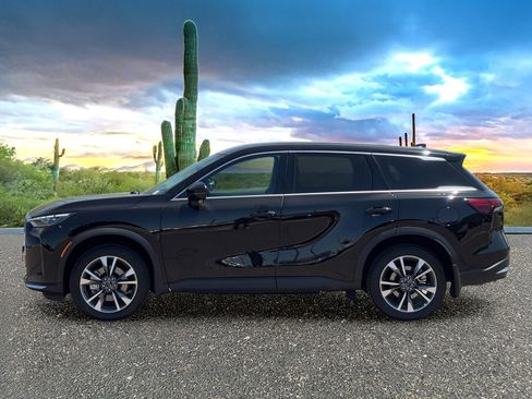 Certified 2026 INFINITI QX60 Pure w/ Cargo Package FWD image 3