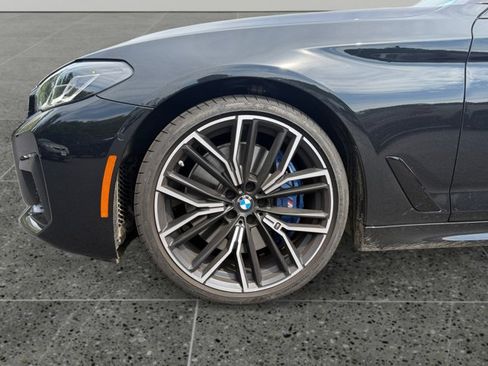 Used 2021 BMW M550i xDrive w/ Dynamic Handling Package AWD/4WD image 14