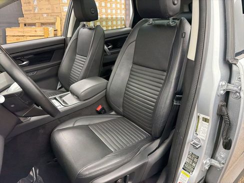 Used 2020 Land Rover Discovery Sport S image 18