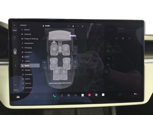 Used 2022 Tesla Model X Plaid image 29