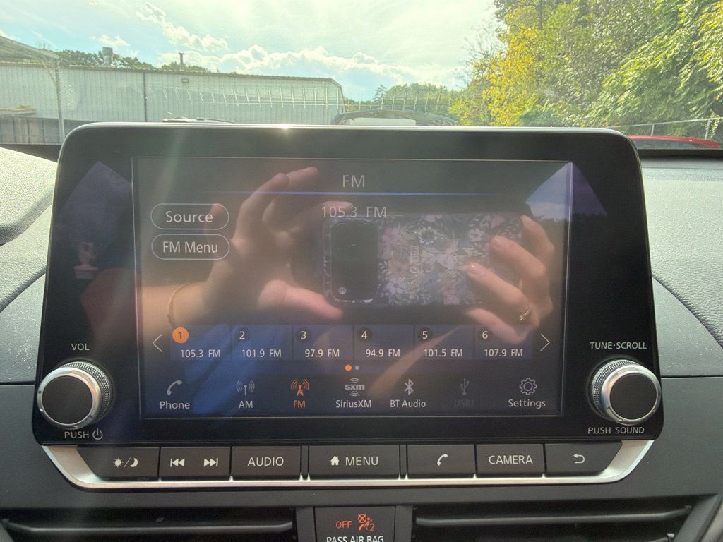 Used 2025 Nissan Altima 2.5 SV FWD image 35