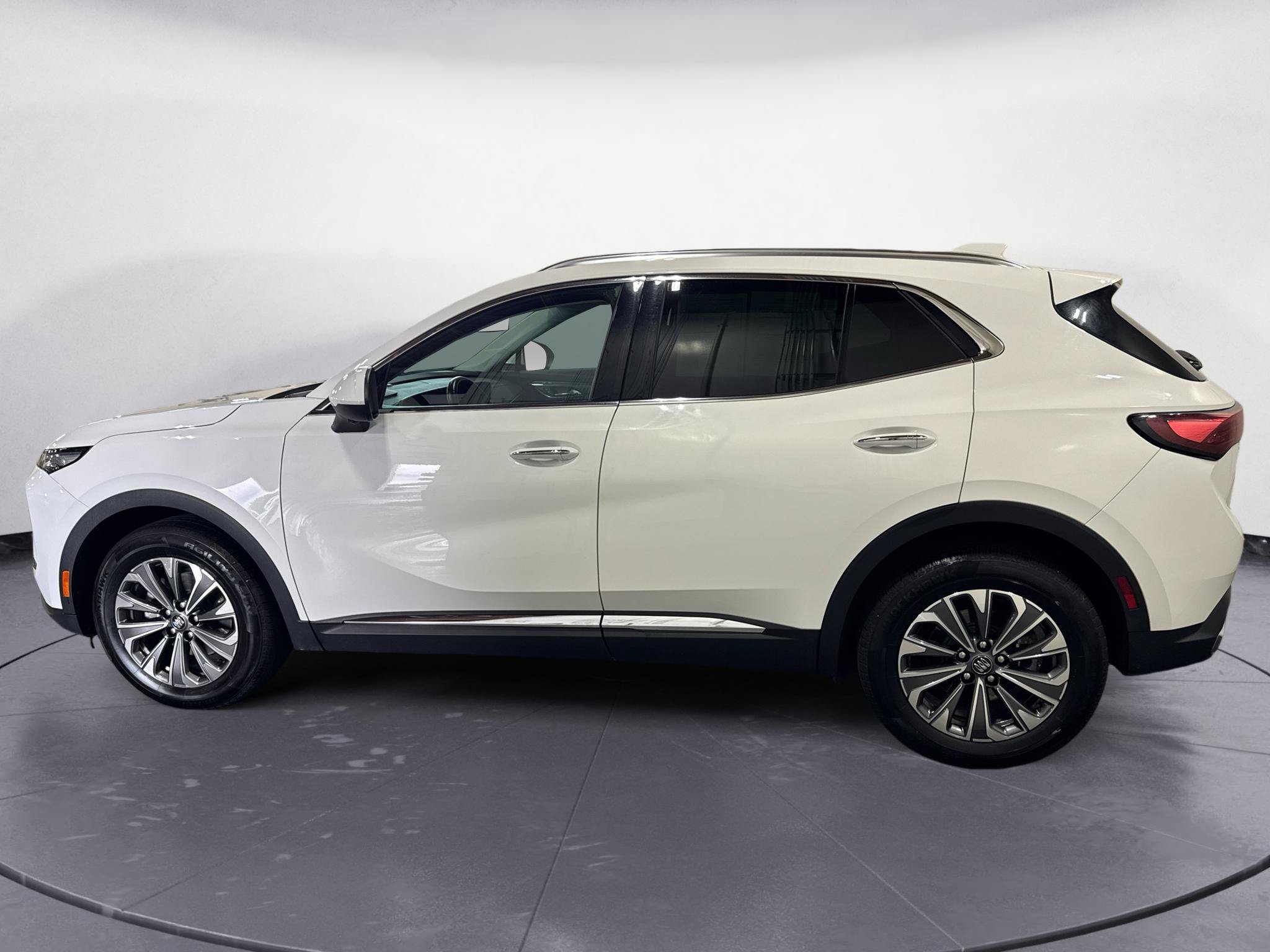 Certified 2024 Buick Envision Preferred AWD/4WD image 5