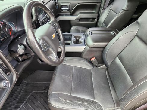 Used 2015 Chevrolet Silverado 1500 LTZ Z71 w/ LTZ Plus Package AWD/4WD image 8