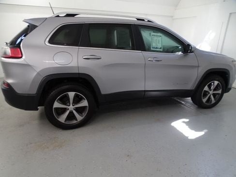 Used 2019 Jeep Cherokee Limited AWD/4WD image 25