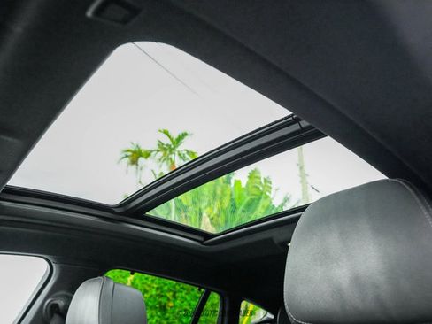 Used 2020 BMW X6 M50i w/ Executive Package image 28