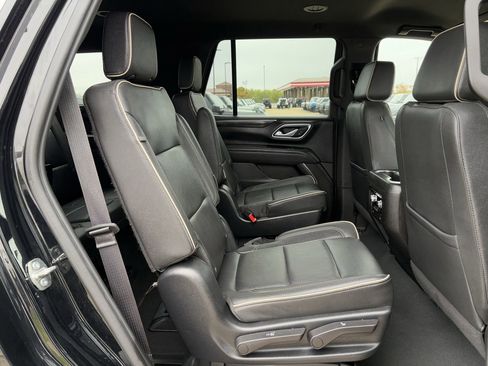 Used 2023 GMC Yukon SLT image 32