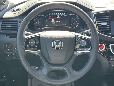 Used 2022 Honda Pilot Touring image 25