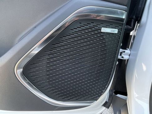 New 2026 GMC Acadia Elevation image 31