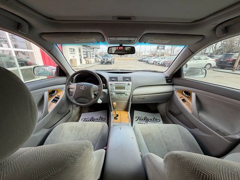 Used 2007 Toyota Camry LE image 17