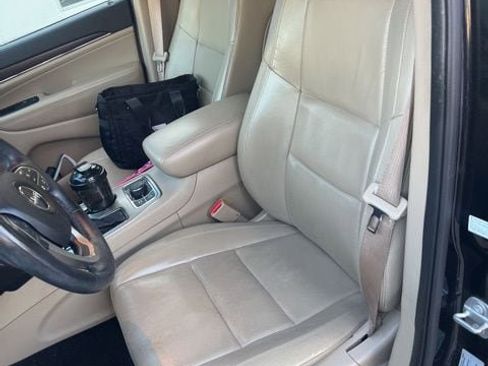 Used 2017 Jeep Grand Cherokee Limited w/ Luxury Group II AWD/4WD image 14