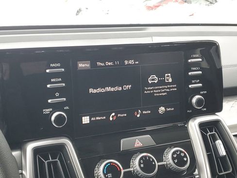 Used 2023 Kia Sorento LX image 18