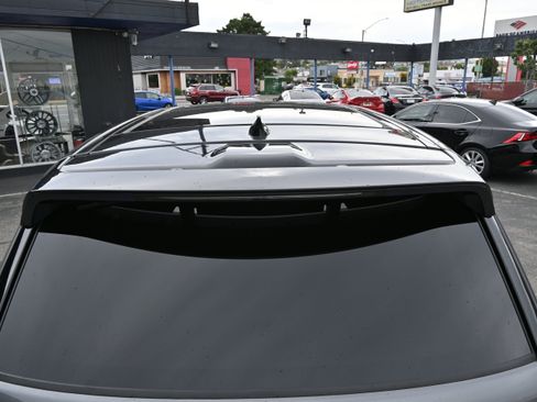 Used 2018 Land Rover Range Rover Sport HSE AWD/4WD image 37