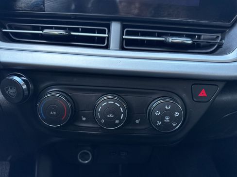 Used 2024 Chevrolet Trax RS w/ Driver Confidence Package image 23