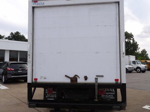 Used 2014 Ford F550 2WD Regular Cab Super Duty image 3