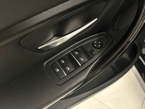 Used 2017 BMW 320i xDrive Sedan image 24