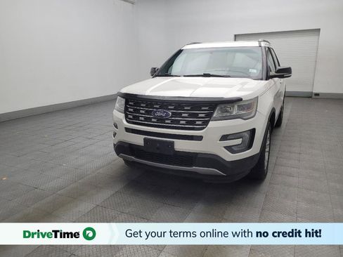 Used 2017 Ford Explorer XLT FWD image 1