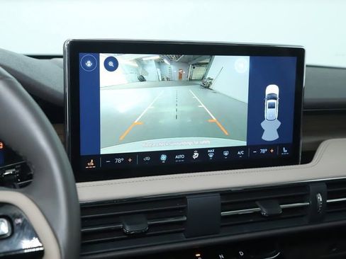 Used 2023 Lincoln Corsair Reserve FWD image 32