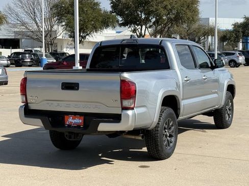 Used 2023 Toyota Tacoma SR5 w/ Technology Package image 4