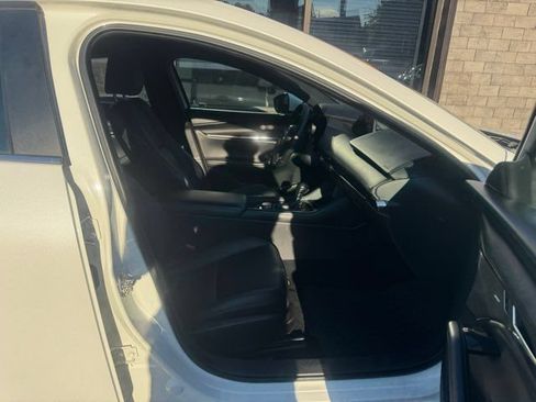 Used 2019 MAZDA MAZDA3 AWD Hatchback w/ Preferred Pkg image 15