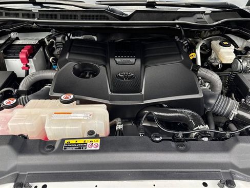 Used 2023 Toyota Tundra Limited image 55