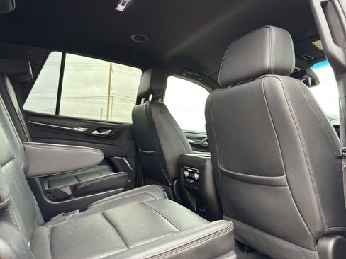 Used 2023 GMC Yukon Denali image 12