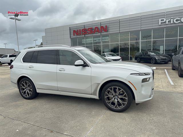 Used 2024 BMW X7 xDrive40i w/ Premium Package AWD/4WD image 1