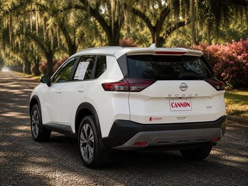 Used 2023 Nissan Rogue SV w/ SV Premium Package FWD image 4