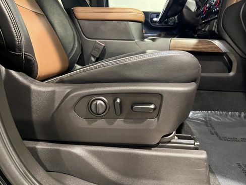 Used 2021 Chevrolet Silverado 3500 High Country image 39