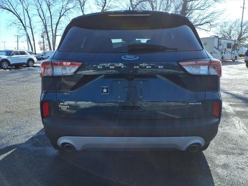 Used 2020 Ford Escape SE image 3