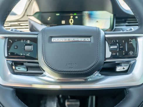New 2025 Land Rover Range Rover SE image 14