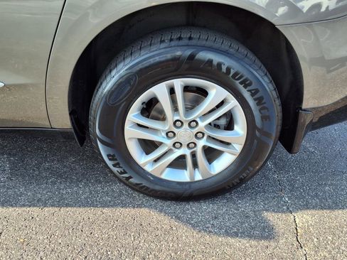 Used 2020 Buick Enclave Essence w/ Sound and Sites Package image 32